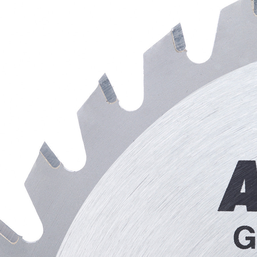 Amana Tool - RM-550 - 5-1/2"X 30T 5/8"-1/2" BUSHING